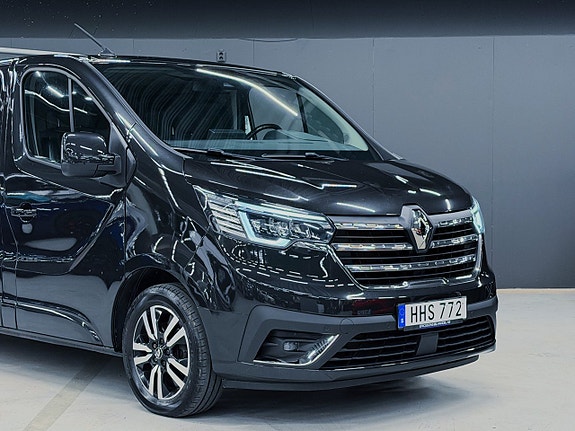 Renault Trafic 8 of 17