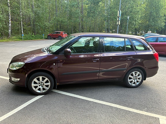 Skoda Fabia 2 of 6