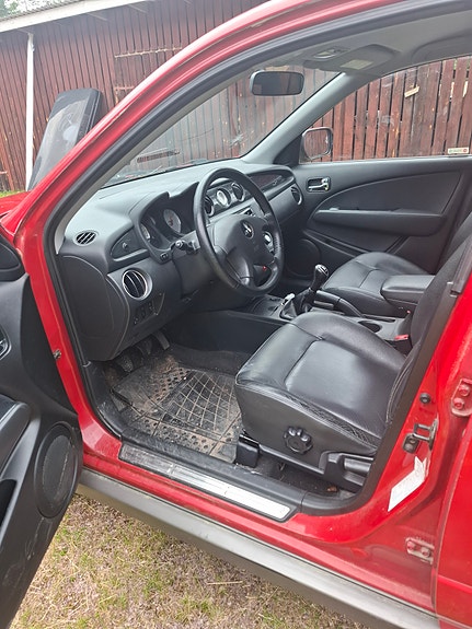Mitsubishi Outlander 3 of 5