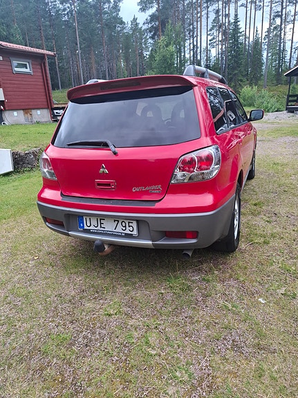 Mitsubishi Outlander 4 of 5