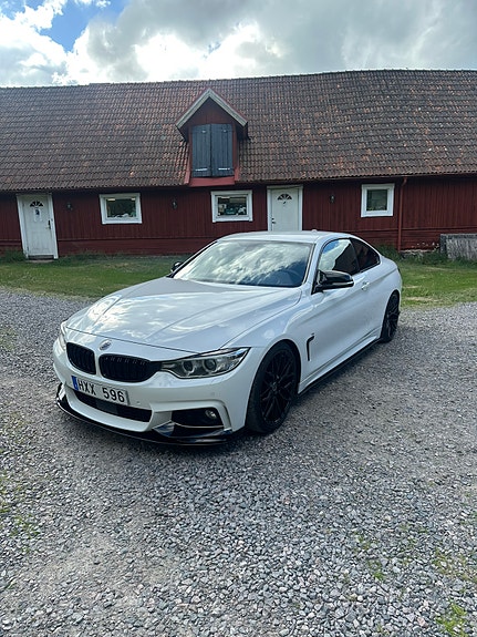 BMW 435i 2 of 5