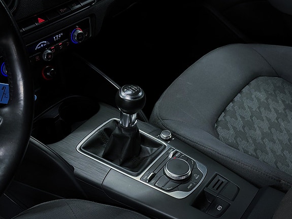 Audi A3 8 of 16