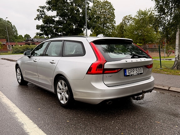 Volvo V90 4 of 5