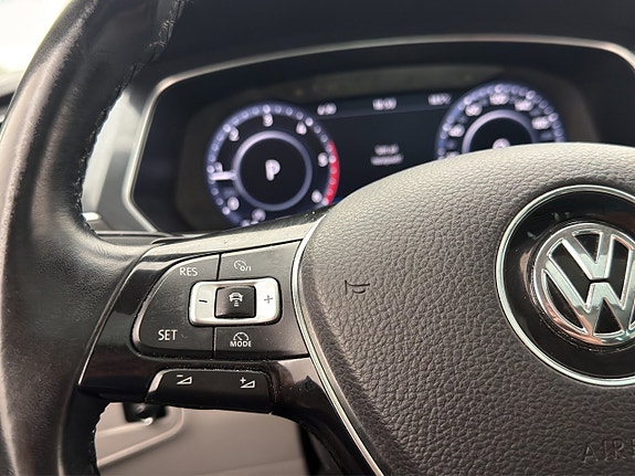 Volkswagen Tiguan 17 of 27
