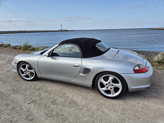 Porsche Boxster S 3 of 4