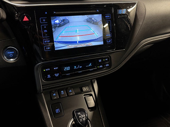 Toyota Auris 9 of 17