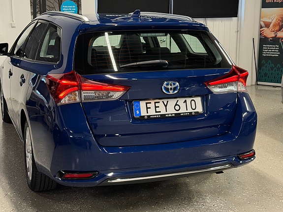 Toyota Auris 4 of 17