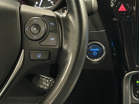 Toyota Auris 11 of 17