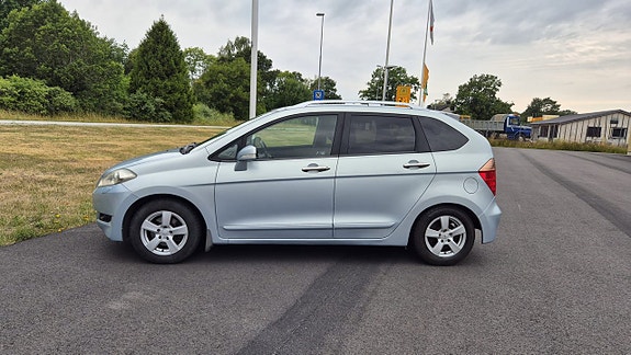 Honda FR-V 2 of 5