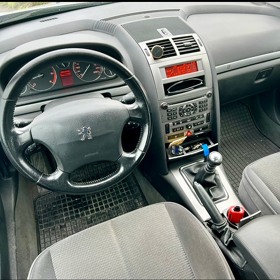 Peugeot 407 2 of 5