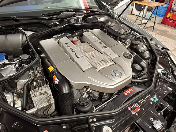 Mercedes-Benz CLS55 4 of 18