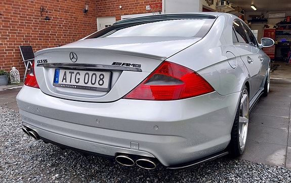 Mercedes-Benz CLS55 6 of 18