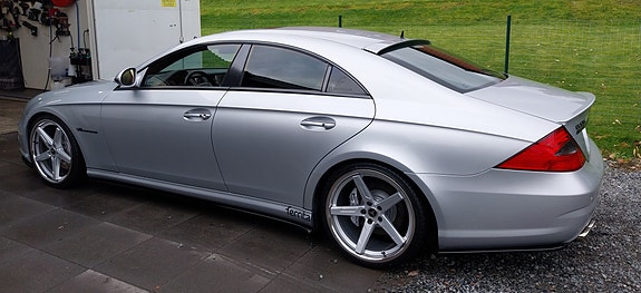 Mercedes-Benz CLS55 5 of 18