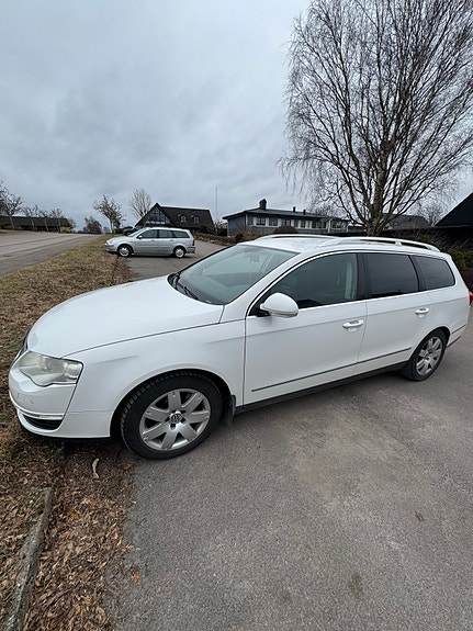 Volkswagen Passat 3 of 5