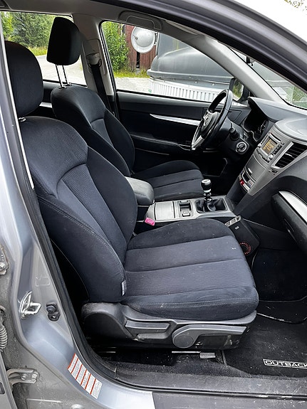 Subaru Outback 7 of 8