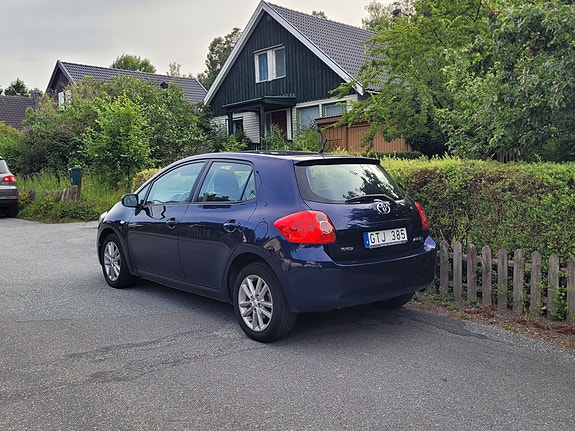 Toyota Auris 4 of 7