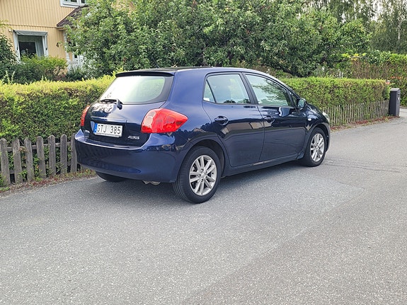 Toyota Auris 3 of 7