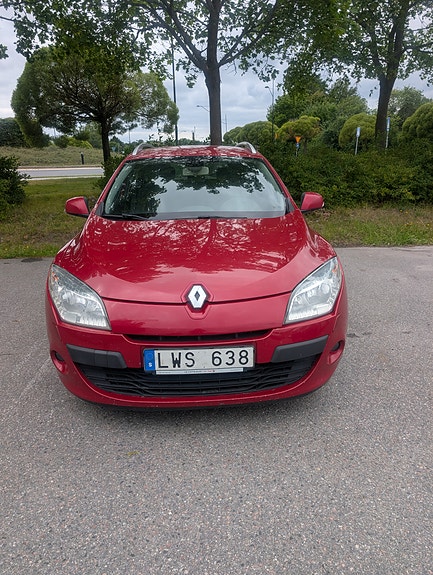 Renault Megane III 2 of 4