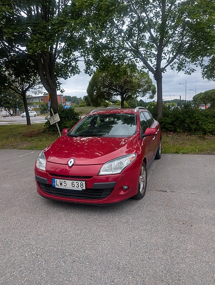 Renault Megane III 3 of 4