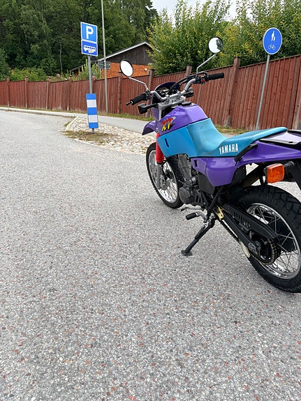 Yamaha XT600 2 of 11