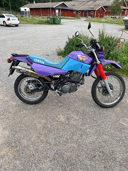 Yamaha XT600 3 of 11
