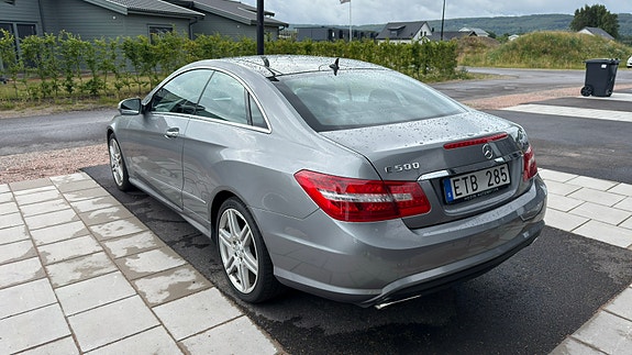 Mercedes-Benz E500 14 of 30