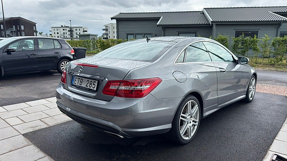 Mercedes-Benz E500 7 of 30