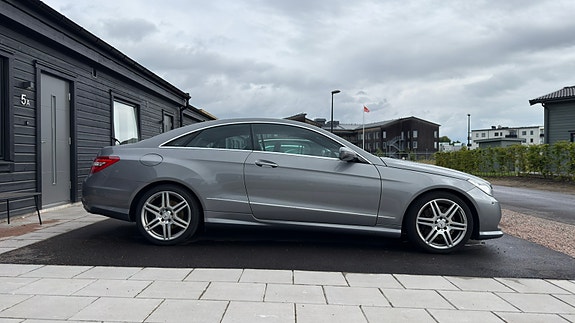 Mercedes-Benz E500 5 of 30