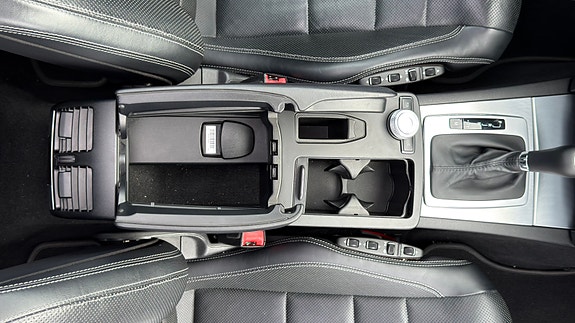 Mercedes-Benz E500 30 of 30