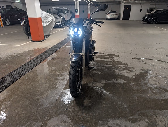Yamaha XJ600 6 of 10