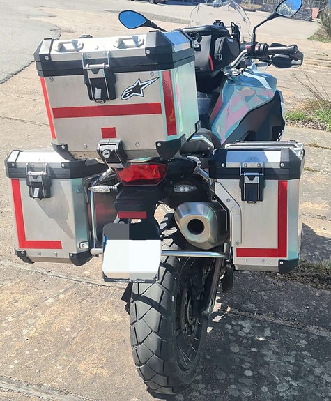 BMW F 850 GS Adventure 2 of 5