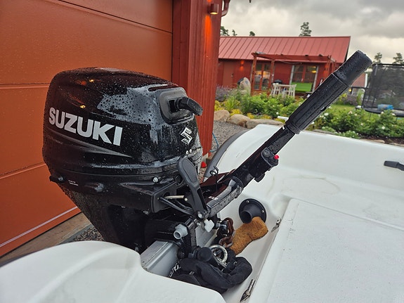Ryds 425r - Suzuki DF9.9B - 80 km/h Fogelstad 4 of 5