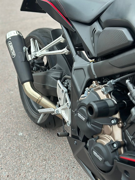 Honda CBR650R 5 of 9