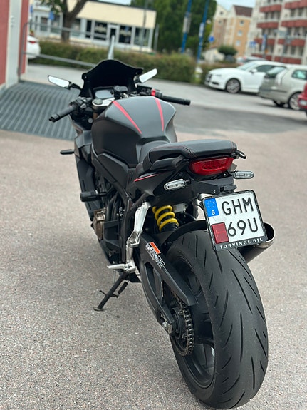 Honda CBR650R 8 of 9