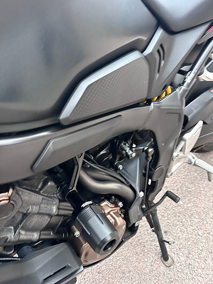 Honda CBR650R 3 of 9