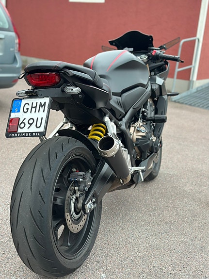 Honda CBR650R 4 of 9