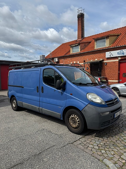 Opel Vivaro 2 of 5
