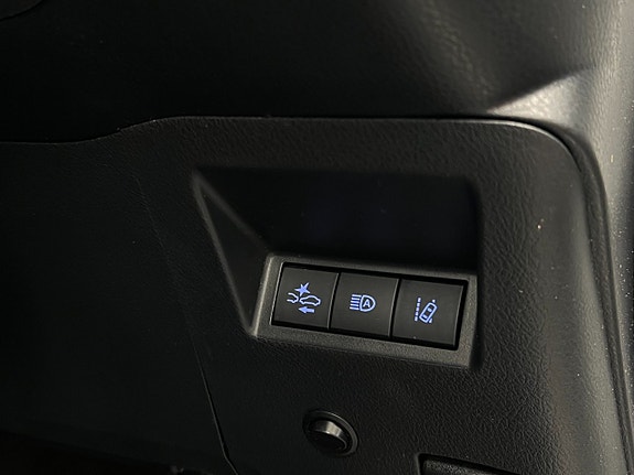 Toyota Yaris 12 of 12