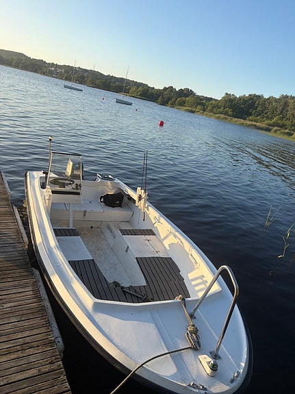 Styrpulpetbåt 15 fot med Yamaha 40 hk 2 of 3