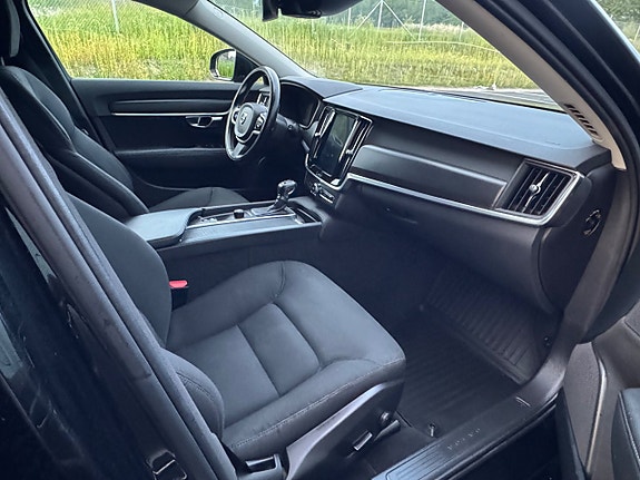 Volvo V90 4 of 5