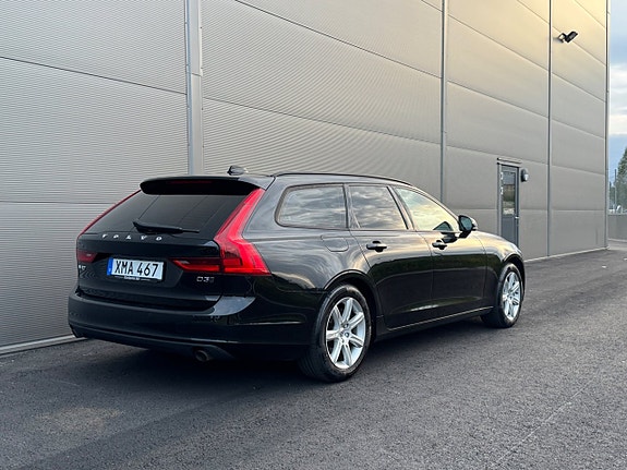 Volvo V90 3 of 5