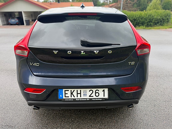 Volvo V40 6 of 8