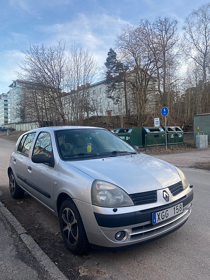 Renault Clio 2 of 4