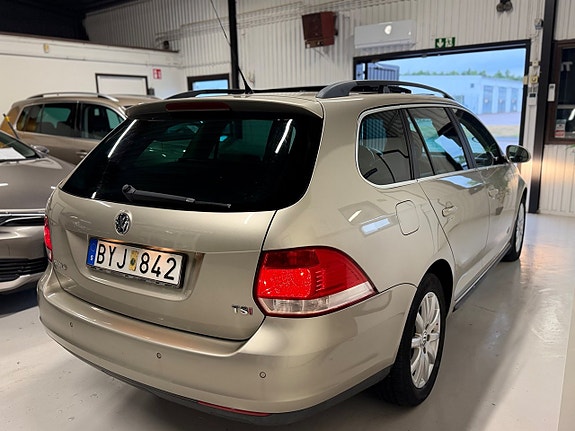 Volkswagen Golf V 16 of 26