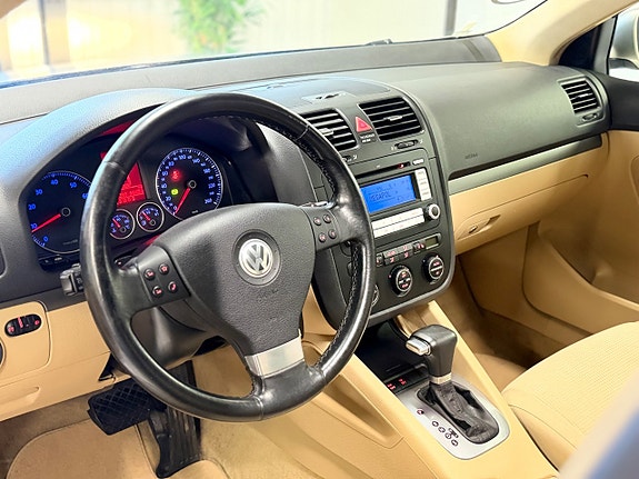 Volkswagen Golf V 18 of 26