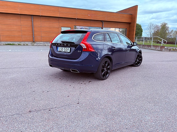 Volvo V60 4 of 4