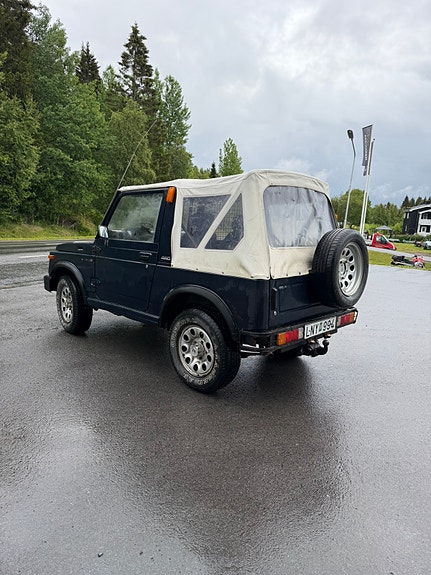 Suzuki Samurai 4 of 4