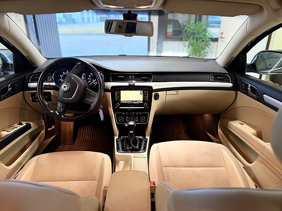 Skoda Superb 18 of 21