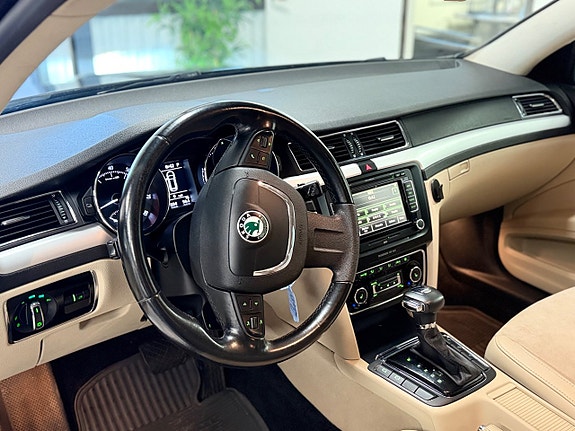 Skoda Superb 12 of 21