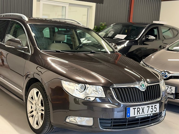 Skoda Superb 2 of 21